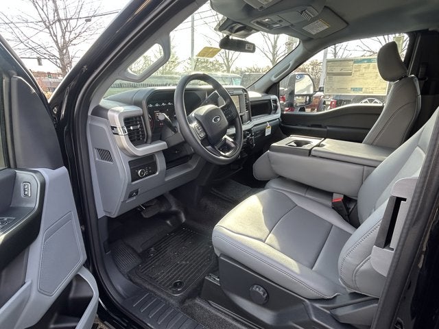 2026 Ford Super Duty F-350 DRW XL