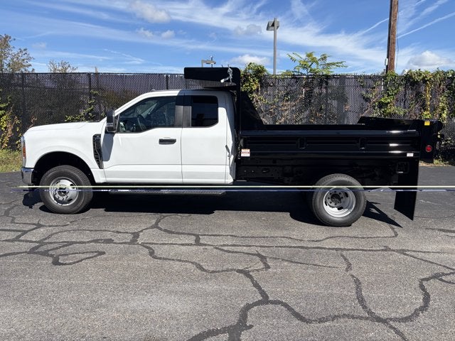 2026 Ford Super Duty F-350 DRW XL
