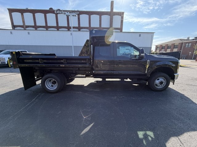 2026 Ford Super Duty F-350 DRW XL 9' DUMP BODY