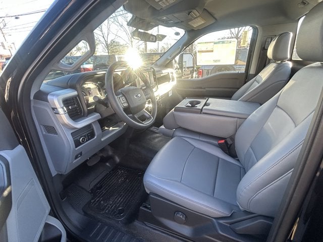 2026 Ford Super Duty F-350 DRW XL 9' DUMP BODY