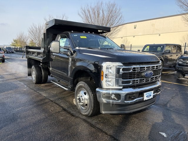2026 Ford Super Duty F-350 DRW XL 9' DUMP BODY