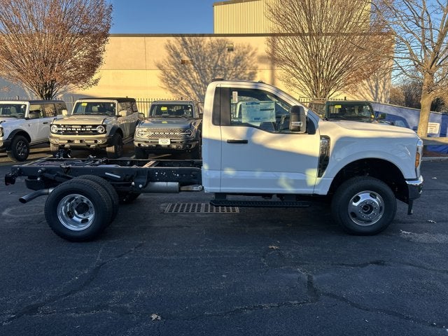 2026 Ford Super Duty F-350 DRW XL