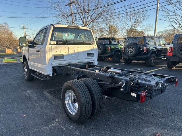 2026 Ford Super Duty F-350 DRW XL