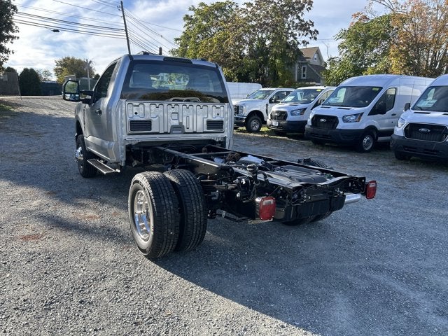 2026 Ford Super Duty F-350 DRW XL