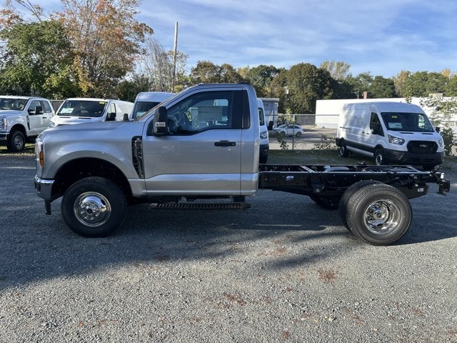2026 Ford Super Duty F-350 DRW XL