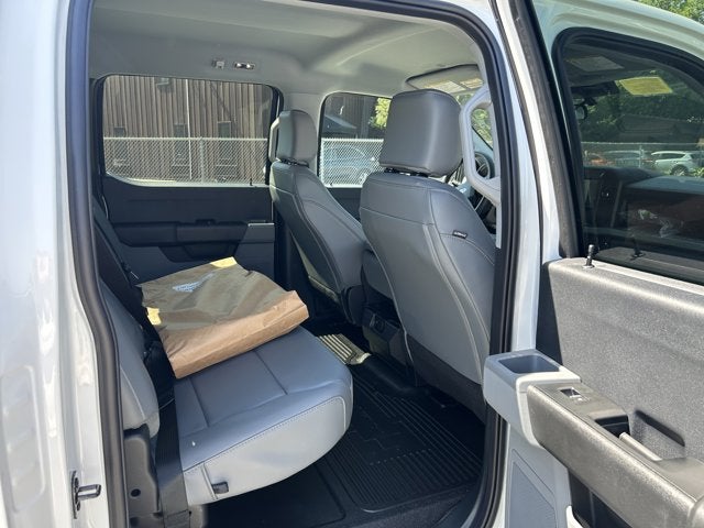 2025 Ford Super Duty F-550 DRW XL