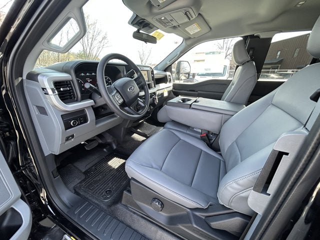 2026 Ford Super Duty F-550 DRW XL