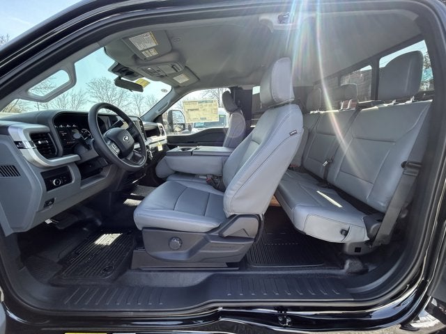 2026 Ford Super Duty F-550 DRW XL