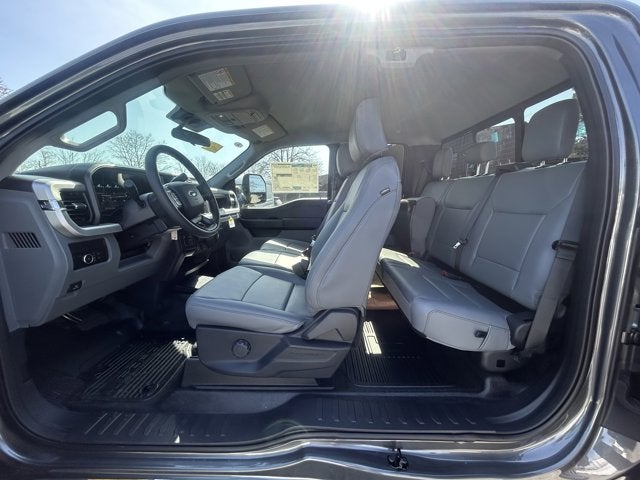 2026 Ford Super Duty F-550 DRW XL