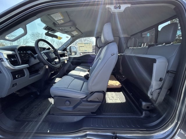 2026 Ford Super Duty F-550 DRW XL