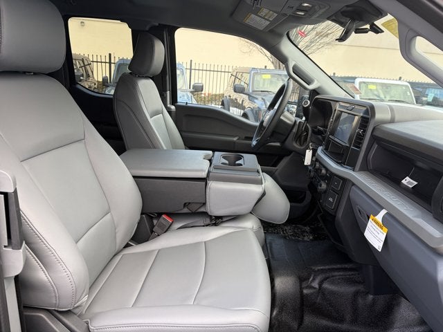 2026 Ford Super Duty F-550 DRW XL 9' DUMP BODY