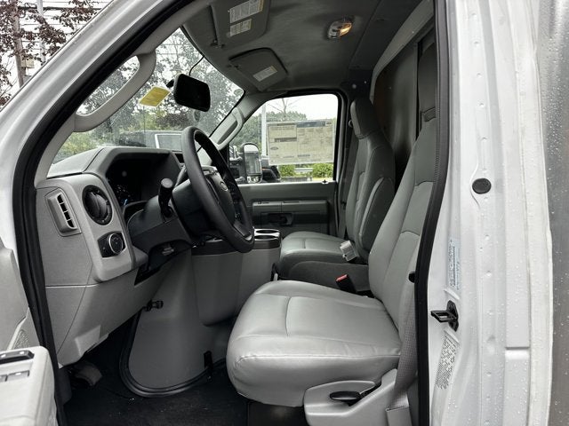 2025 Ford E-Series Cutaway 12' BOX