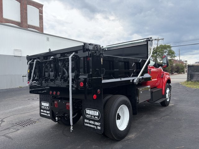 2027 Ford F-650SD Base