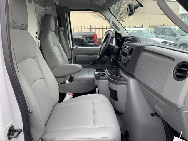 2024 Ford E-Series Cutaway 14' BOX
