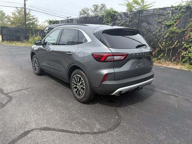 2025 Ford Escape PHEV (Manager's Demo)