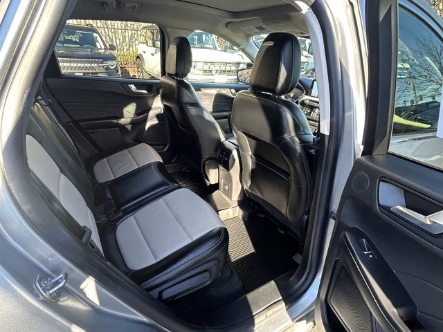 2022 Ford Escape Titanium Hybrid