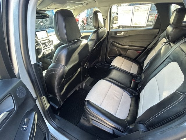 2022 Ford Escape Titanium Hybrid