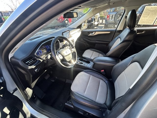 2022 Ford Escape Titanium Hybrid