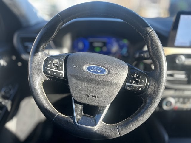 2022 Ford Escape Titanium Hybrid