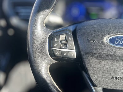 2022 Ford Escape Titanium Hybrid