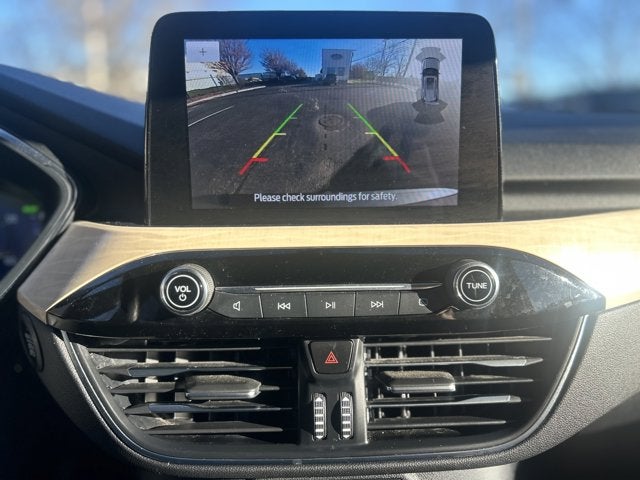 2022 Ford Escape Titanium Hybrid