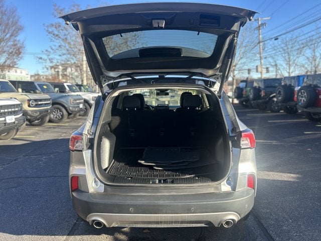 2022 Ford Escape Titanium Hybrid