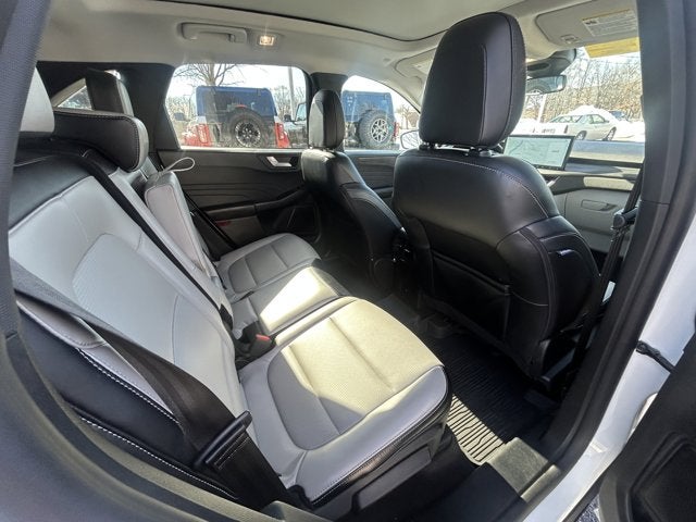 2025 Ford Escape Platinum