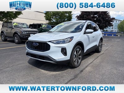 2025 Ford Escape Platinum