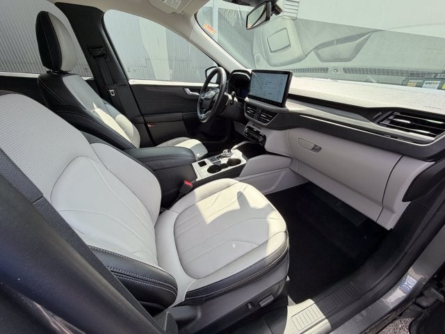 2025 Ford Escape Platinum