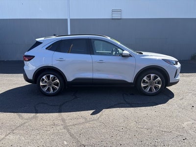 2025 Ford Escape Platinum