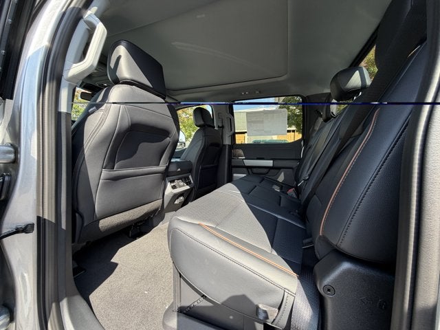 2027 Ford Super Duty F-250 LARIAT Crew Cab