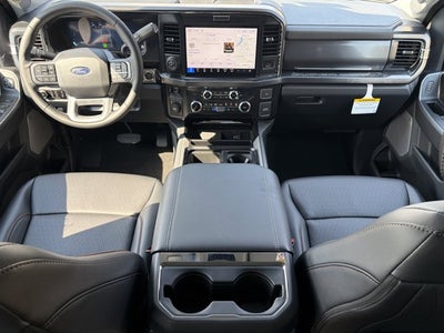 2027 Ford Super Duty F-250 LARIAT Crew Cab