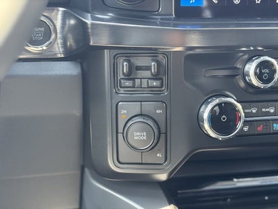 2027 Ford Super Duty F-250 LARIAT Crew Cab