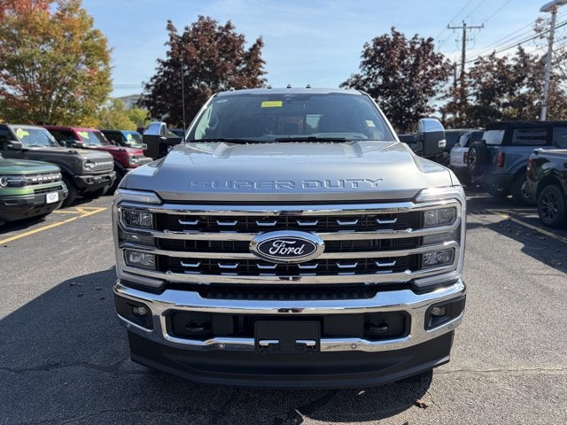 2027 Ford Super Duty F-250 LARIAT Crew Cab