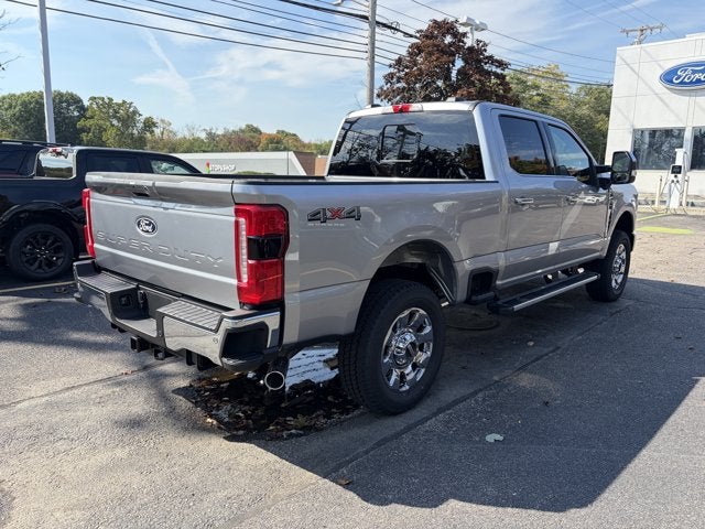 2027 Ford Super Duty F-250 LARIAT Crew Cab