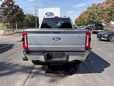 2027 Ford Super Duty F-250 LARIAT Crew Cab