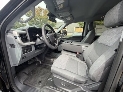2027 Ford Super Duty F-250 XLT Crew Cab