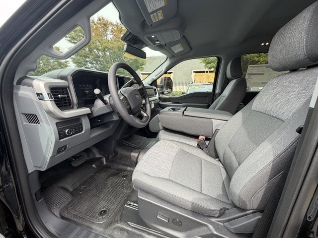 2027 Ford Super Duty F-250 XLT Crew Cab