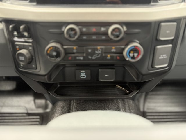 2027 Ford Super Duty F-250 XLT Crew Cab