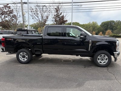2027 Ford Super Duty F-250 XLT Crew Cab