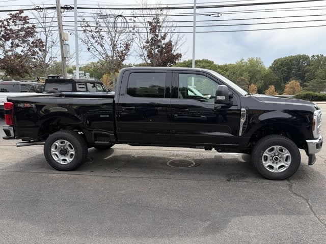 2027 Ford Super Duty F-250 XLT Crew Cab