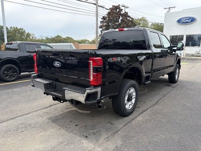 2027 Ford Super Duty F-250 XLT Crew Cab
