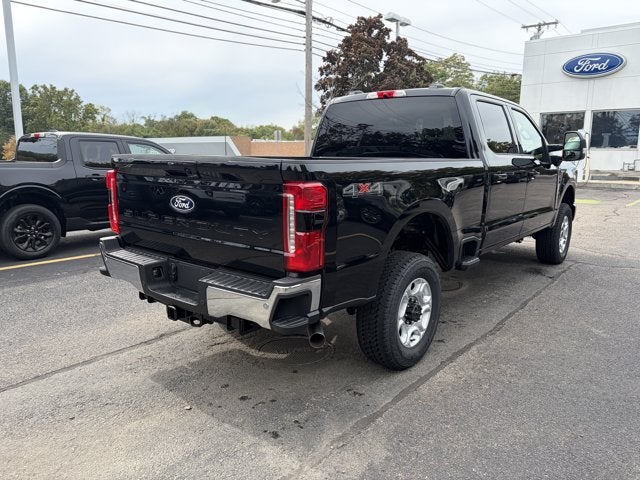2027 Ford Super Duty F-250 XLT Crew Cab