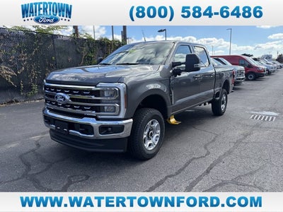 2027 Ford Super Duty F-250 XLT Crew Cab
