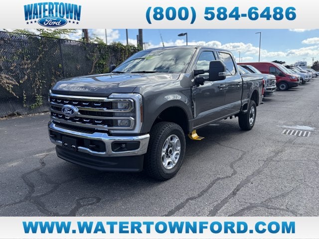 2027 Ford Super Duty F-250 XLT Crew Cab