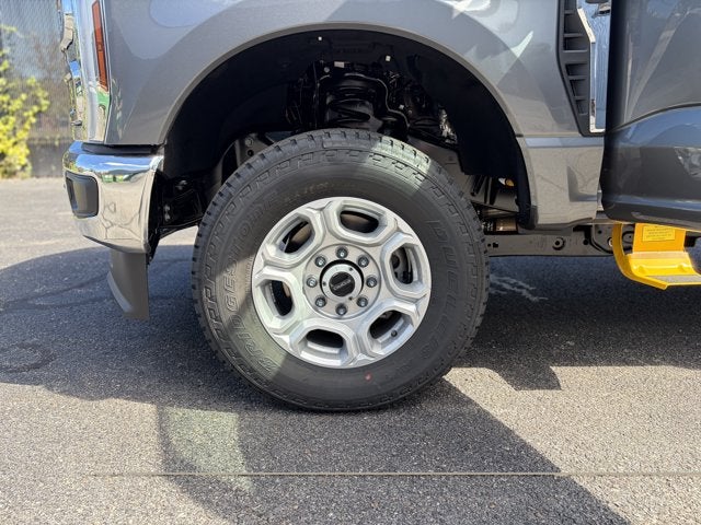 2027 Ford Super Duty F-250 XLT Crew Cab