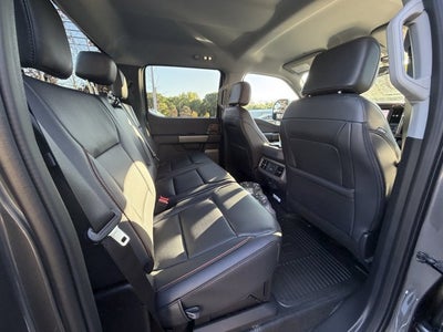 2027 Ford Super Duty F-250 LARIAT Crew Cab