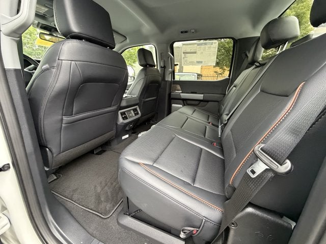 2027 Ford Super Duty F-250 LARIAT Crew Cab