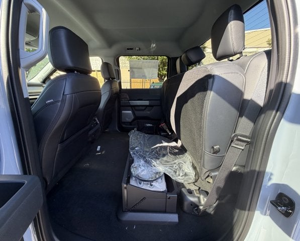 2027 Ford Super Duty F-250 LARIAT Crew Cab