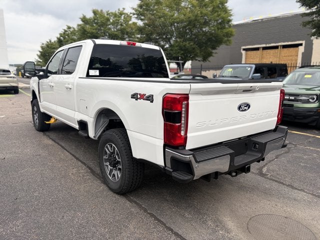 2027 Ford Super Duty F-250 LARIAT Crew Cab